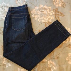 Mid rise dark blue jeans